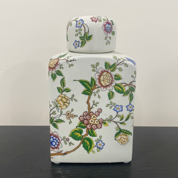 Floral Chinese Urn